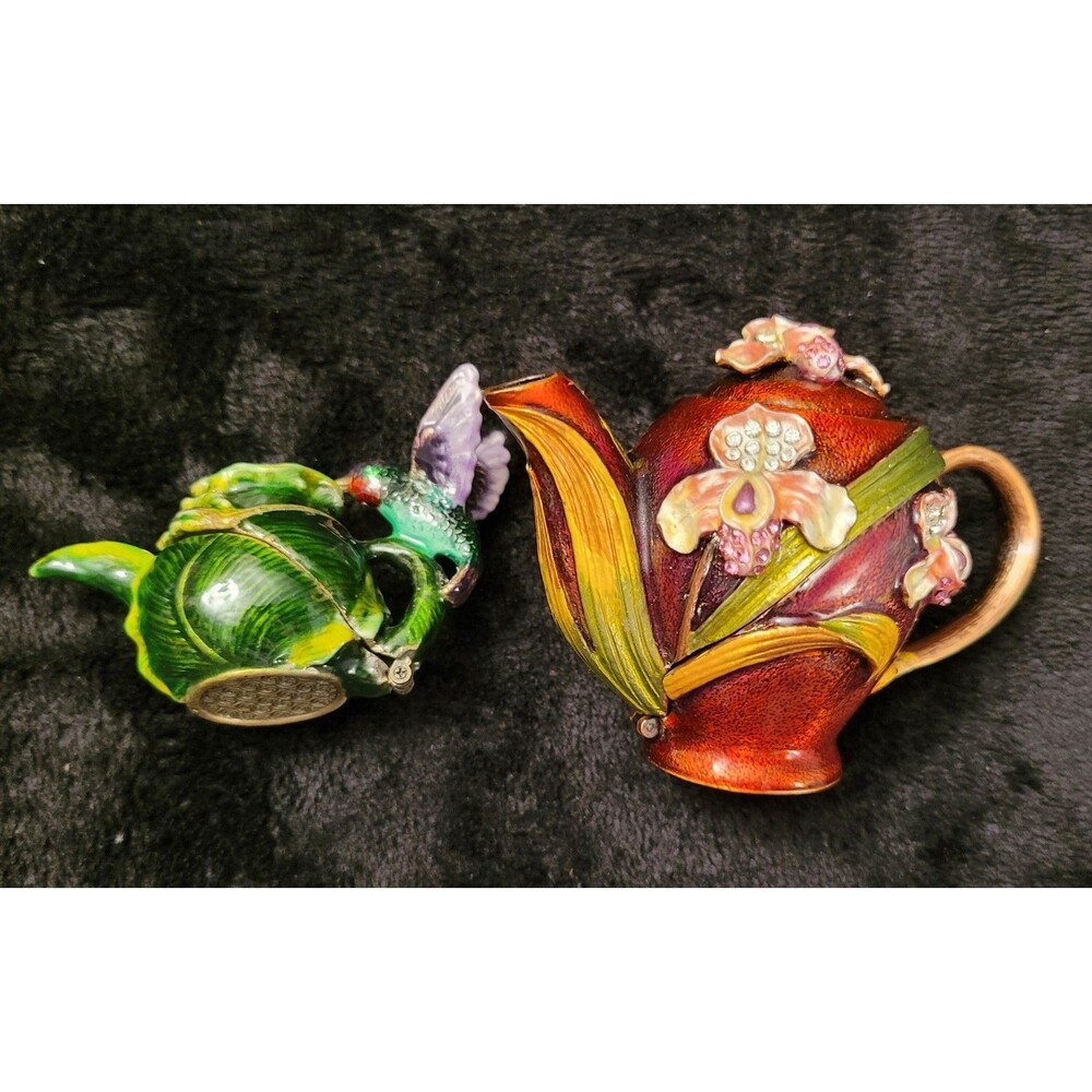 2 Small Trinket Boxes Teapot Shape Magnet Close Flower Bird